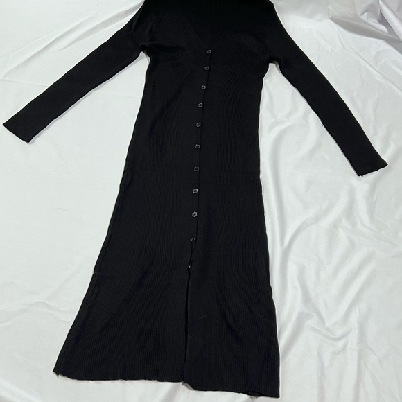 V Neck Button Maxi Knitted Long Sleeve Dress - Size M! - Picture 5 of 6